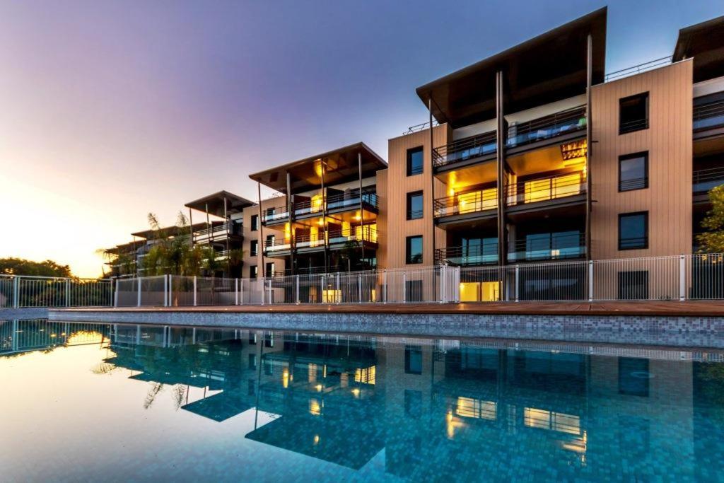 Superbe Appartement, Piscine, Vue Mer Et Montagnes Antibes Buitenkant foto